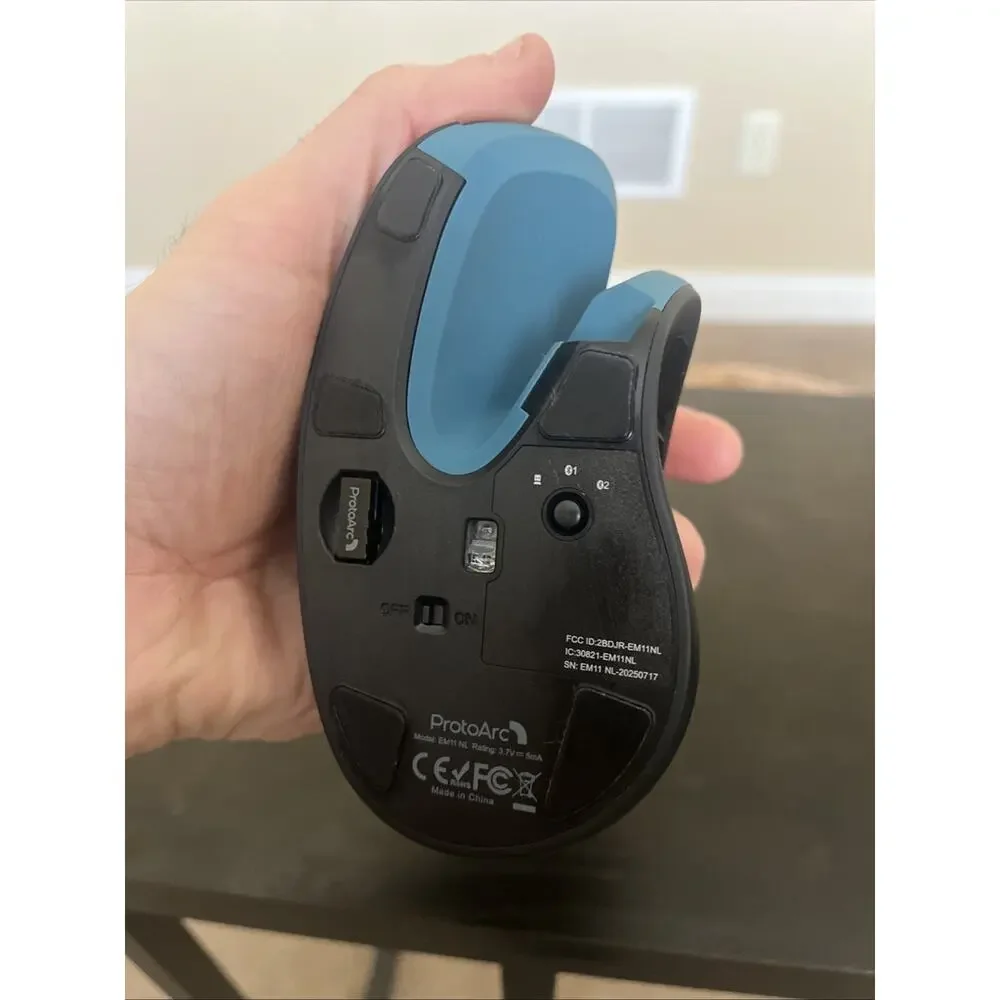 ProtoArc Ergonomic Vertical Mouse Rechargeable Multi-Device, Black